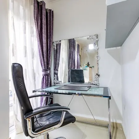 Cosy, Fully Equipped 1br With Private Balcony By 360 Estates 펜션 *
