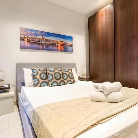 Cosy, Fully Equipped 1br With Private Balcony By 360 Estates