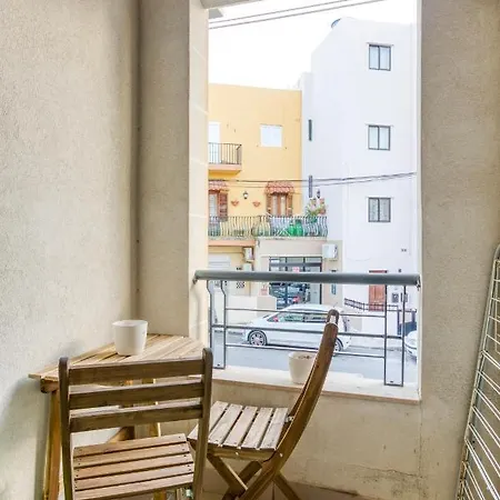 Cosy, Fully Equipped 1br With Private Balcony By 360 Estates *