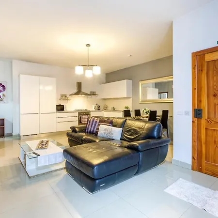 Cosy, Fully Equipped 1br With Private Balcony By 360 Estates Naxxar