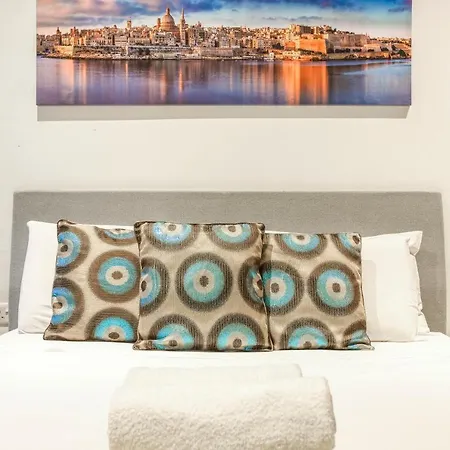 Cosy, Fully Equipped 1br With Private Balcony By 360 Estates *