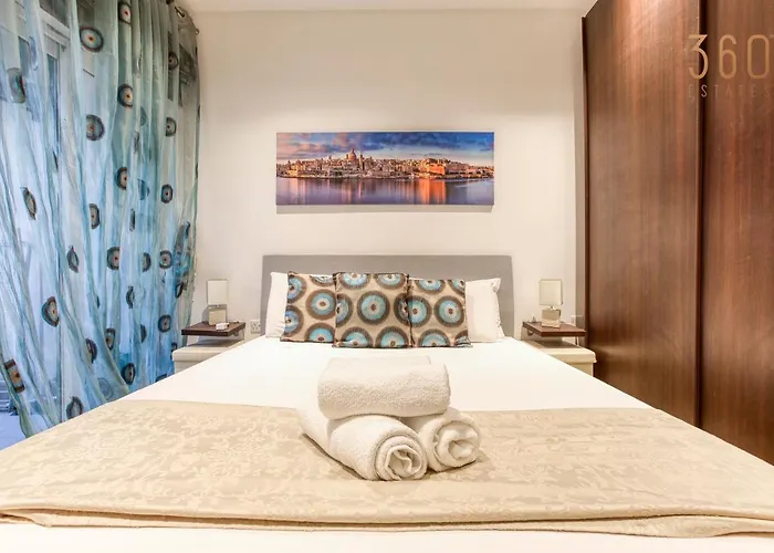 Case de vacanță Cosy, Fully Equipped 1br With Private Balcony By 360 Estates *